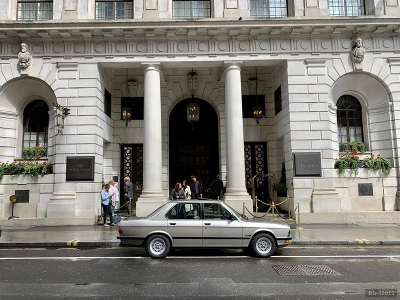 1987 BMW E28 518i Lux in Worthing 2