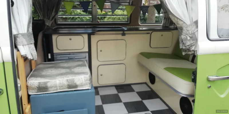 1978 Volkswagen Campervan in Sandwich 2