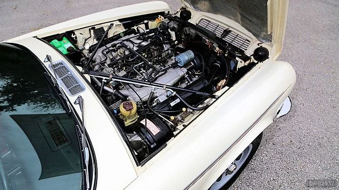 1976 Jaguar XJC V12