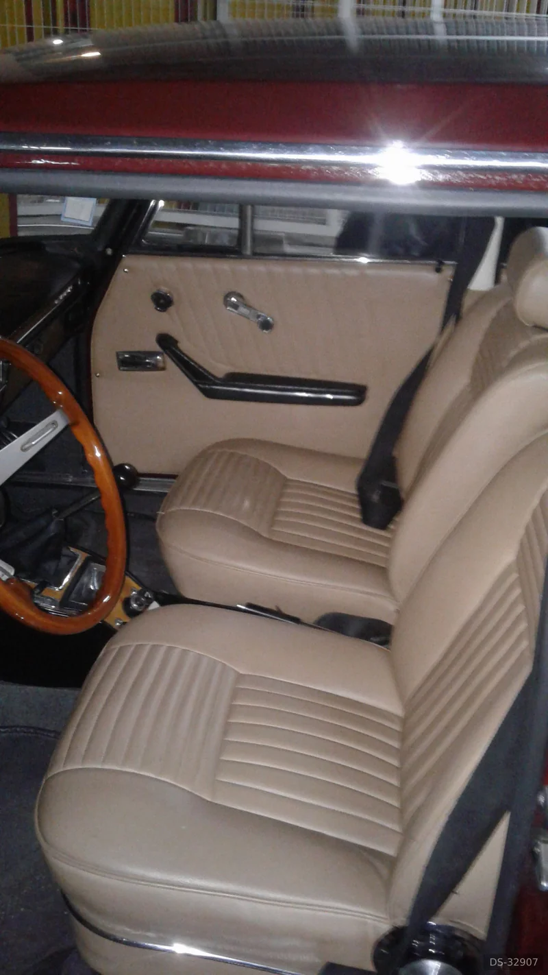 1973 Alfa Romeo 2000 Berlina in Porto 5