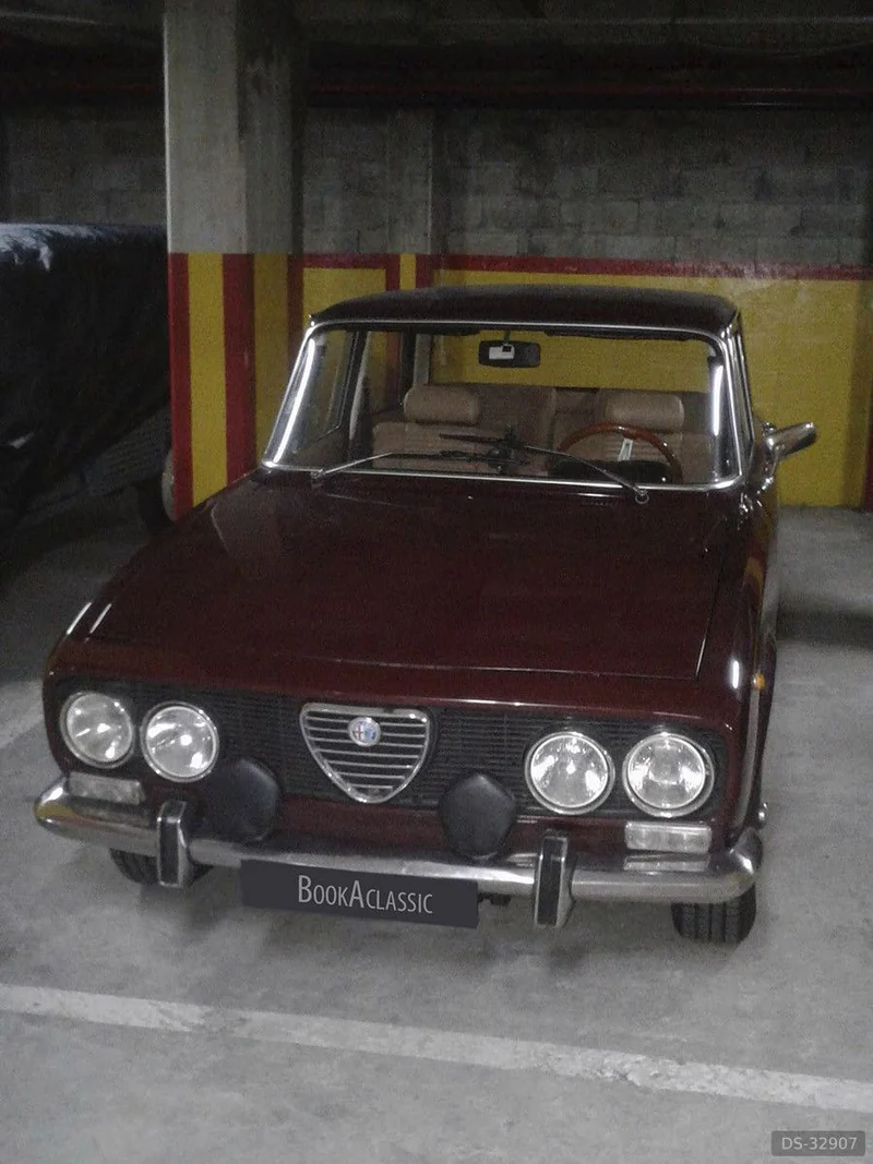 1973 Alfa Romeo 2000 Berlina in Porto