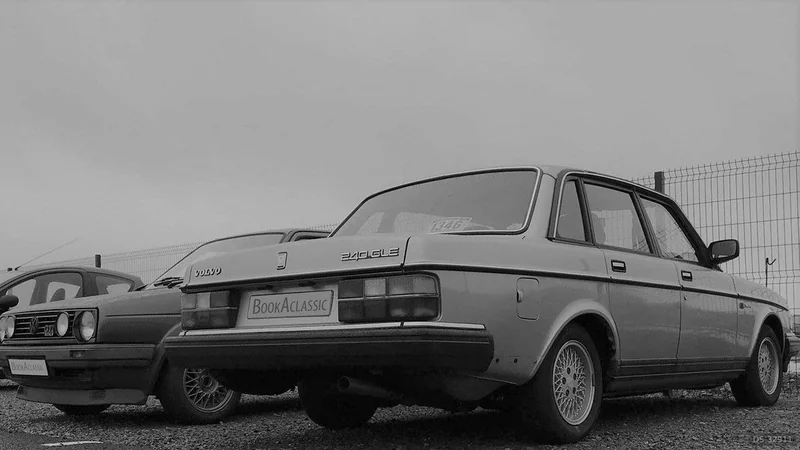 1986 Volvo 240 Gle in Swansea 3