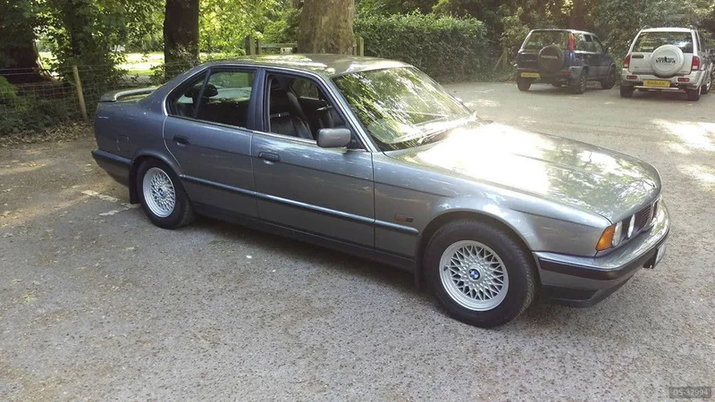 1993 BMW E34 525i in London 2
