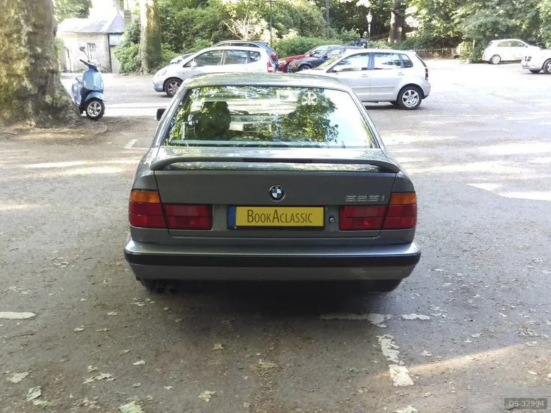 1993 BMW E34 525i in London 5