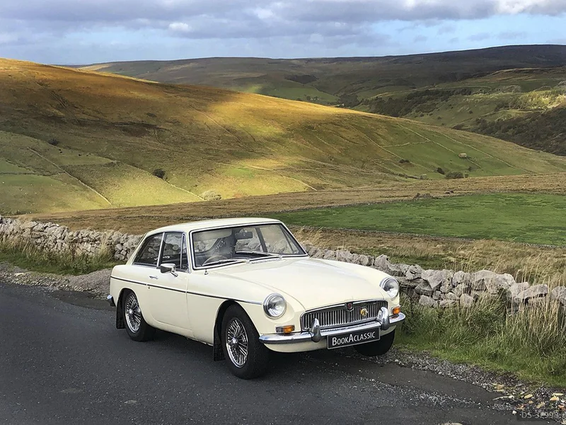 1969 MG B GT in London 1