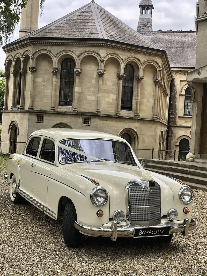 1959 Mercedes-Benz 220s in Banbury 6