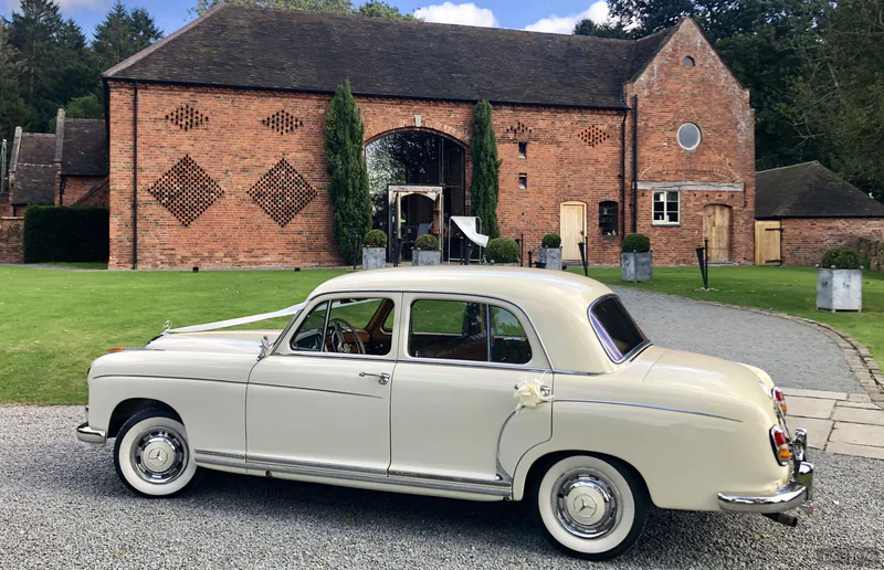1959 Mercedes-Benz 220s in Banbury 7