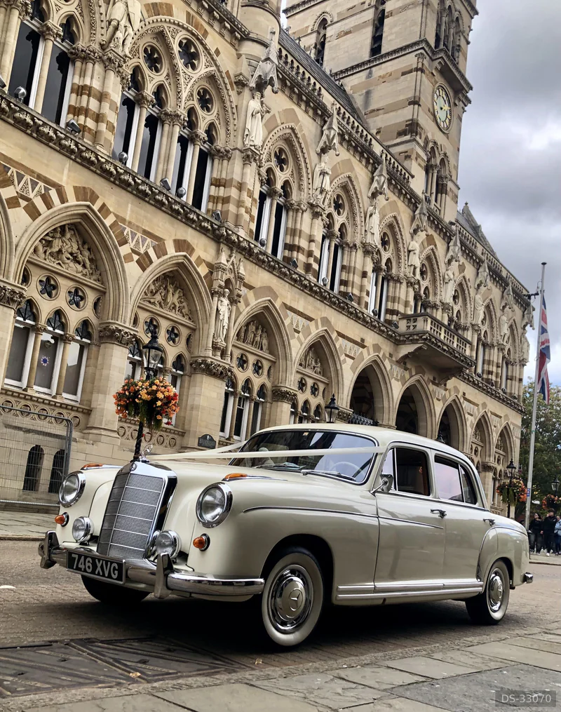 1959 Mercedes-Benz 220s in Banbury 10