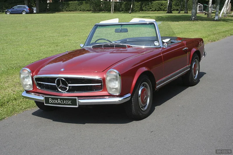 1969 Mercedes-Benz 280 SL Pagoda in Coulsdon