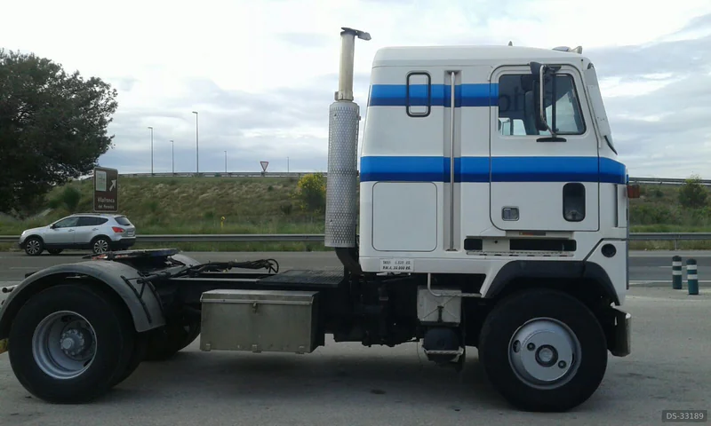 1992 Mack Americano in Vilafranca Del Penedés 5