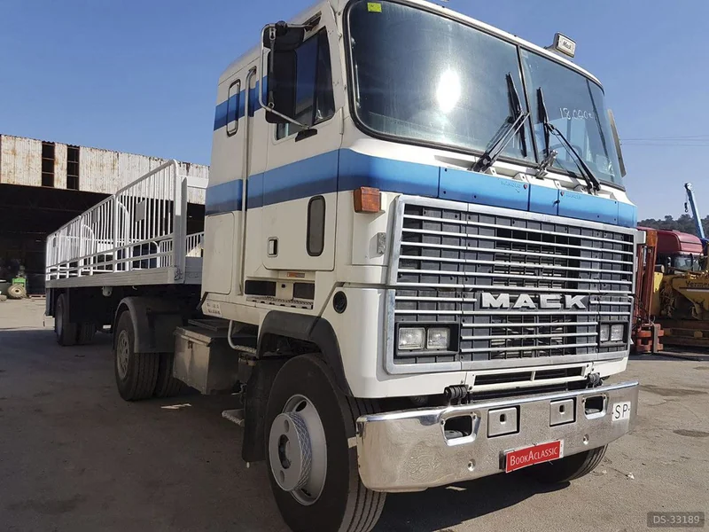 1992 Mack Americano in Vilafranca Del Penedés 2