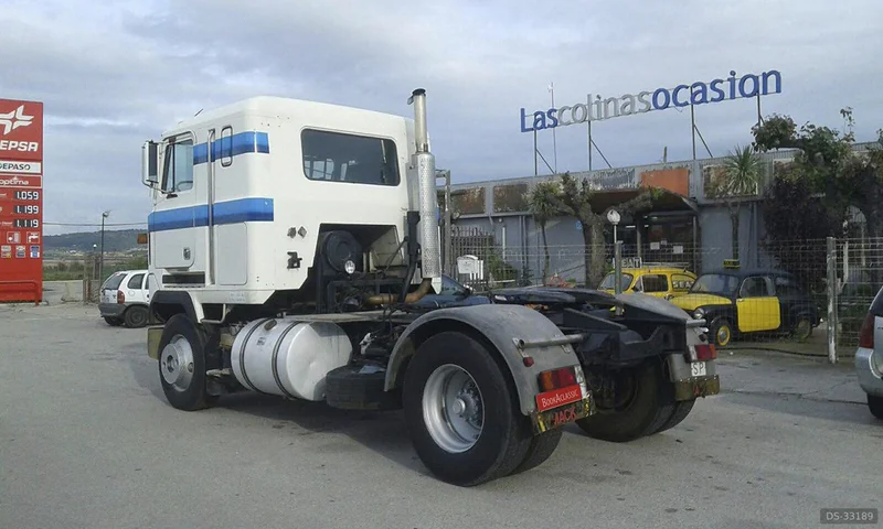 1992 Mack Americano in Vilafranca Del Penedés 7