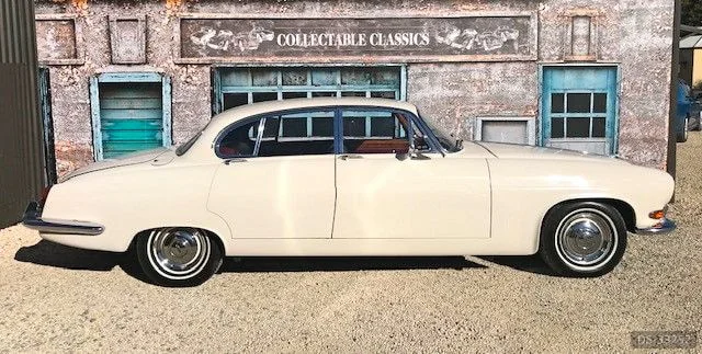 1967 Jaguar Mk X - 420g in Lázně Bohdaneč 2