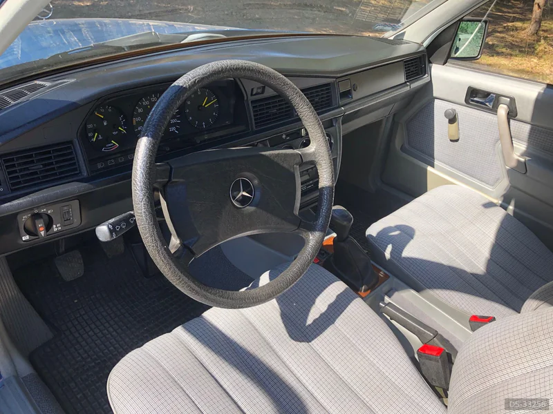 1987 Mercedes-Benz 190 E in Siewierz 5