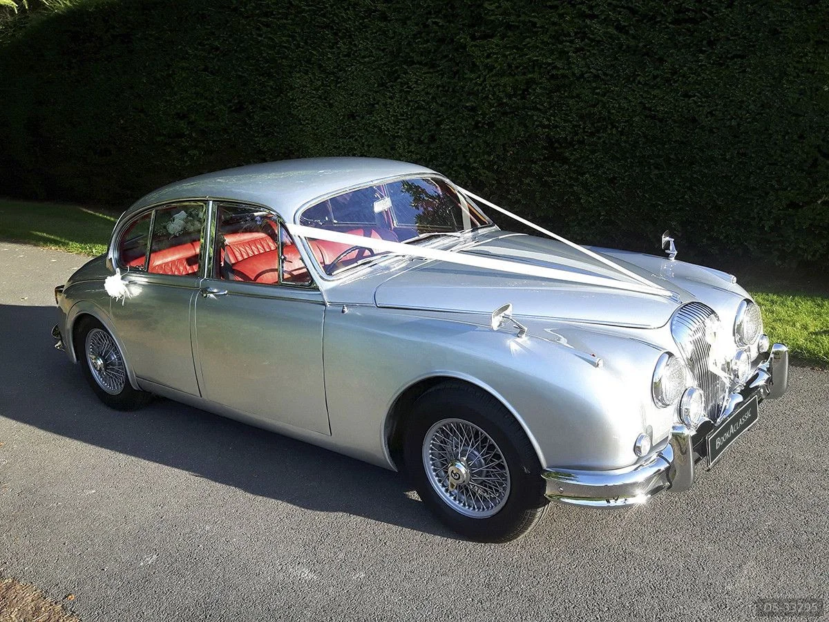 1968 Daimler V8 250