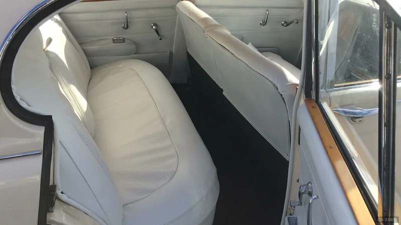1971 Jaguar Daimler 250 V8 in Formia 4