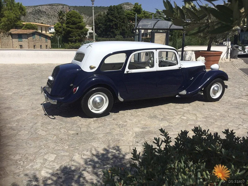 1952 Citroen Traction in Formia 2