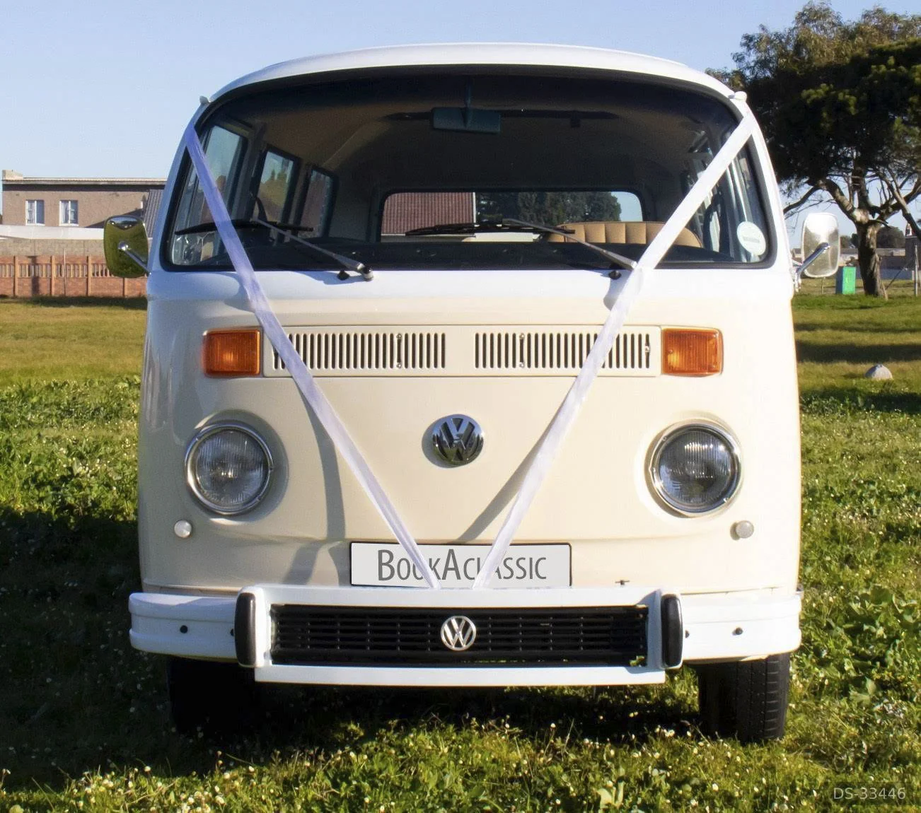 1976 Volkswagen Beige Kombi