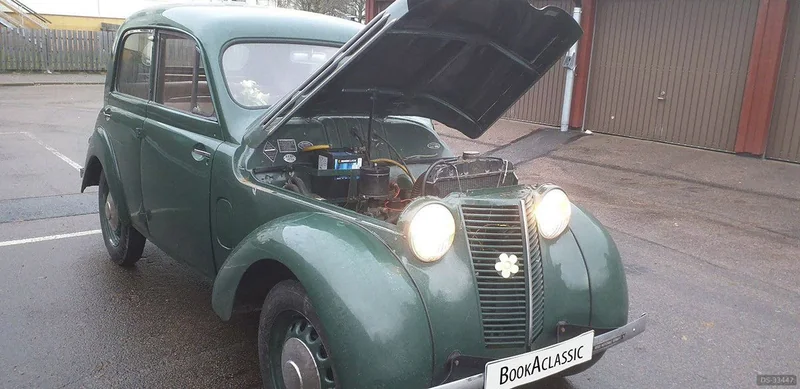 1946 Renault Juva Quatre in Czestochowa 3