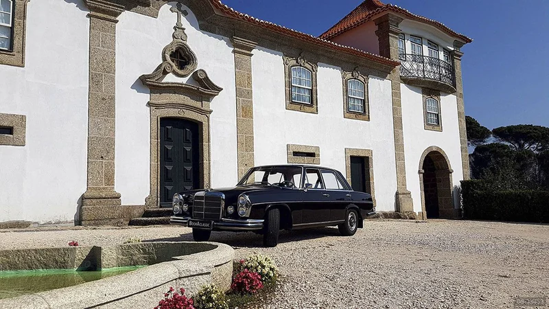 1968 Mercedes-Benz 280se in Leça Da Palmeira 4