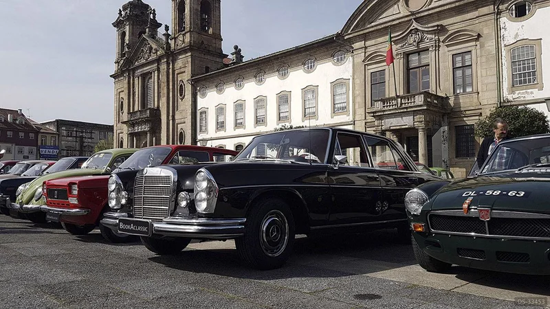 1968 Mercedes-Benz 280se in Leça Da Palmeira 3