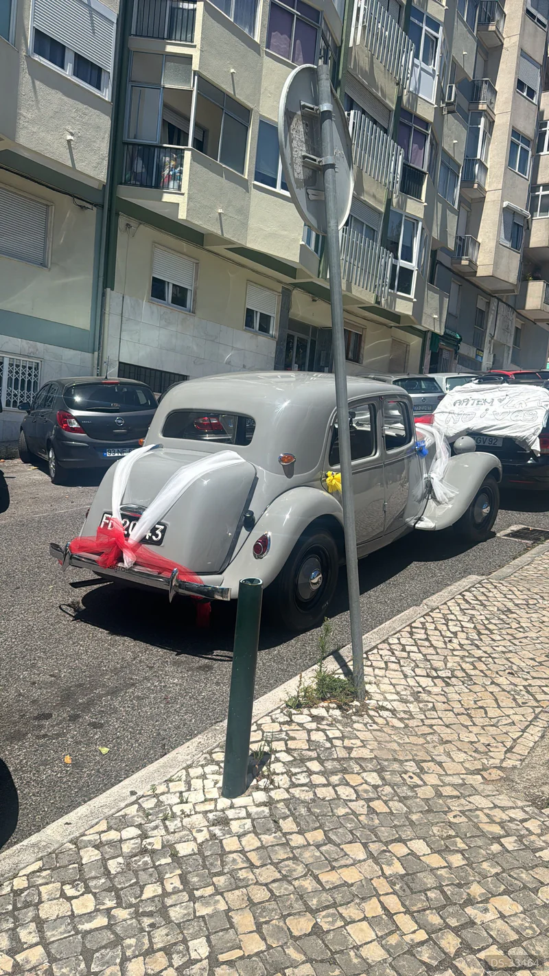 1954 Citroen Traction Avant 11 Bl in Amadora 3