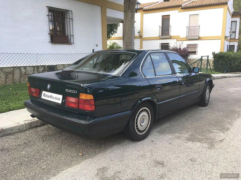 1994 BMW 5201 in Madrid 3