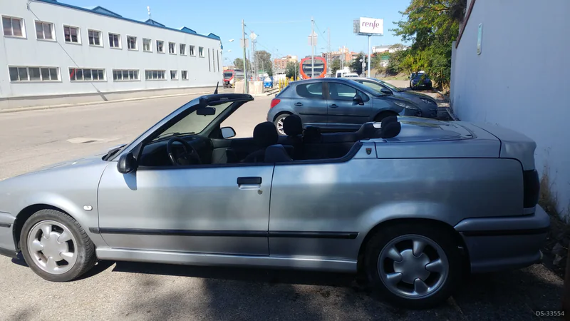 1992 Renault 19 Cabriolet in Madrid 2