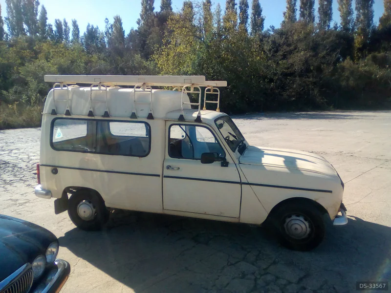 1985 Renault 4 Furgo in Premià De Mar