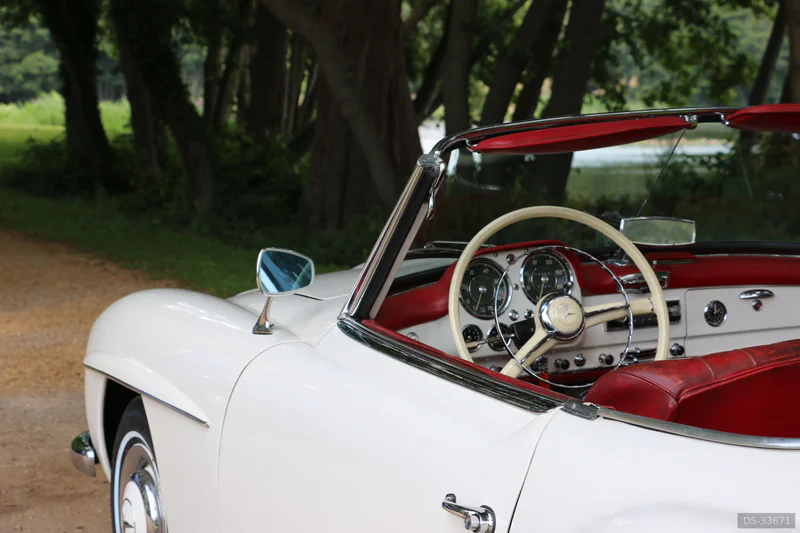 1960 Mercedes-Benz 190SL in Weybridge 9