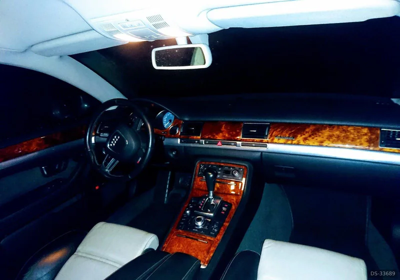 2007 Audi S8 in Stavanger 2