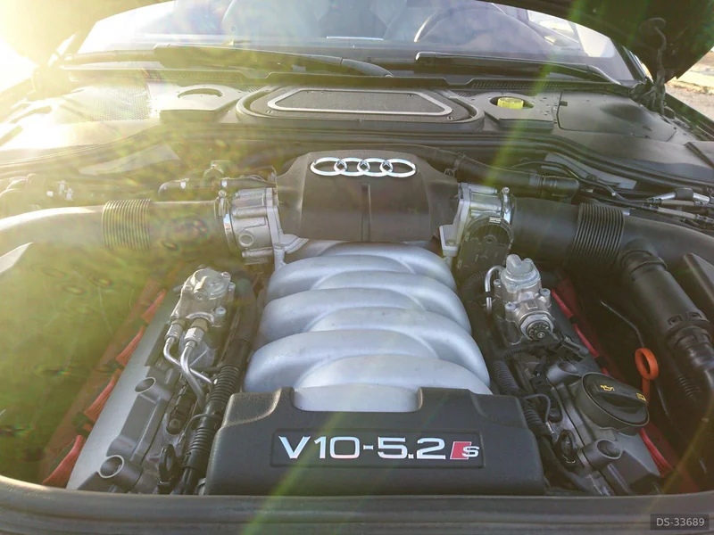2007 Audi S8 in Stavanger 3