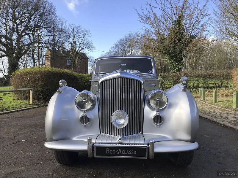1952 Bentley MK VI in Derby 2
