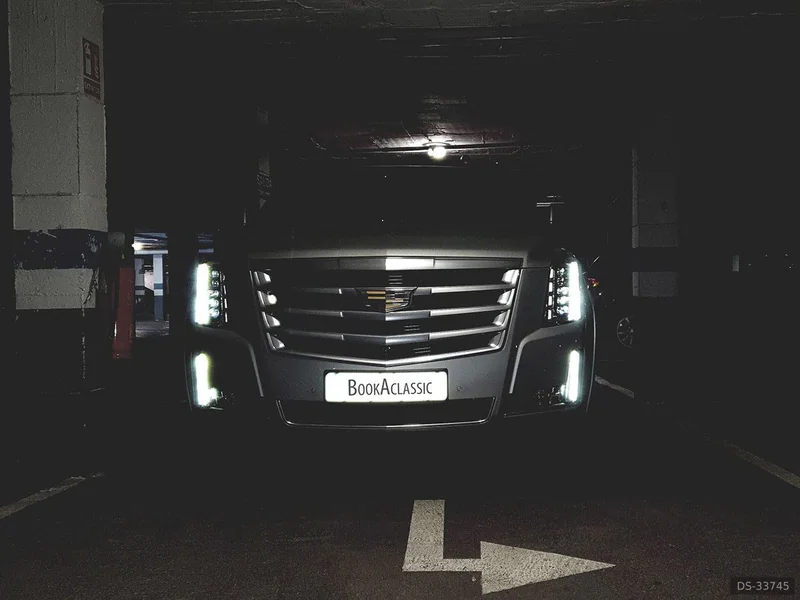 2016 Cadillac Escalade in Marbella 4