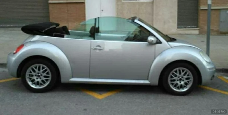 2008 Volkswagen New Beetle Cabrio in Sant Andreu De La Barca 2