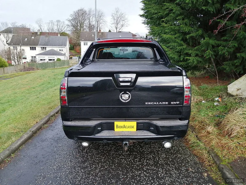 2003 Cadillac Escalade in Glasgow 4
