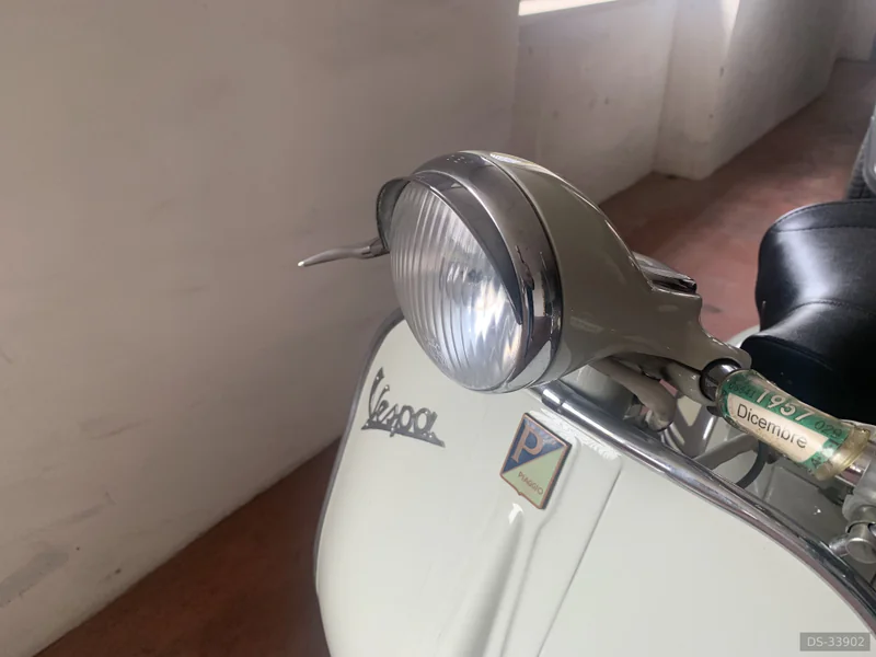 1957 Vespa Piaggio Struzzo in Roma 6