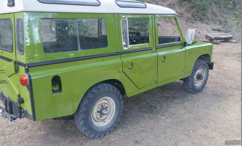1982 Land Rover Santana in Vitoria 3