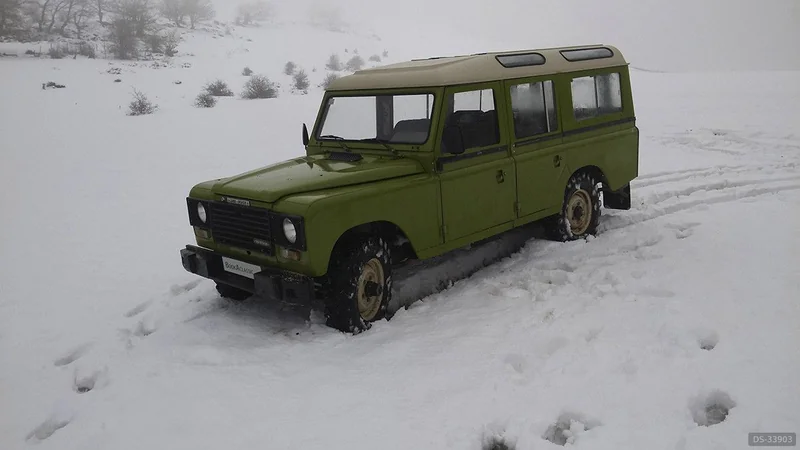 1982 Land Rover Santana in Vitoria 2