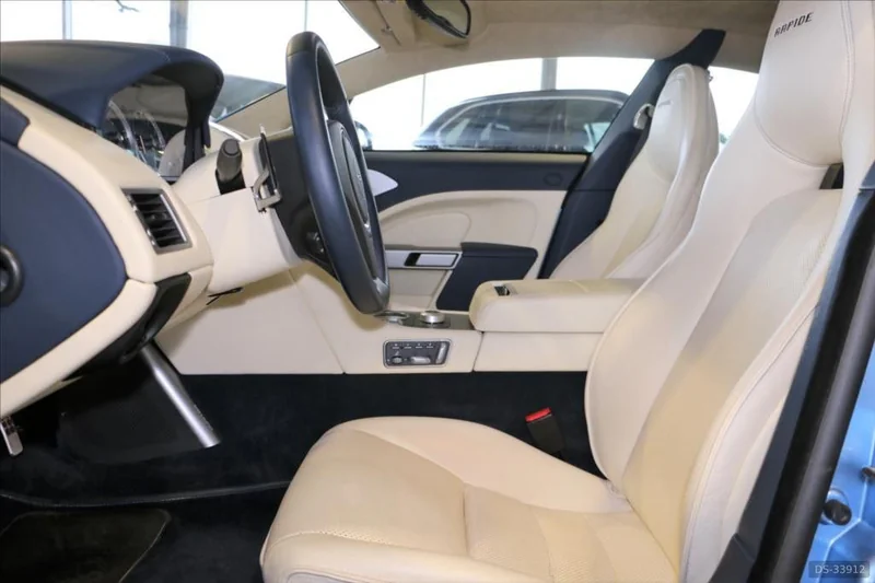 2010 Aston Martin Rapide in Praha 3