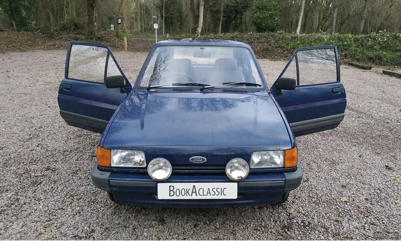 1988 Ford Fiesta in London 6