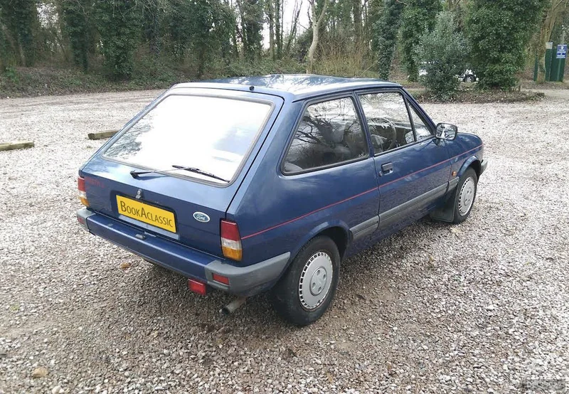 1988 Ford Fiesta in London 4