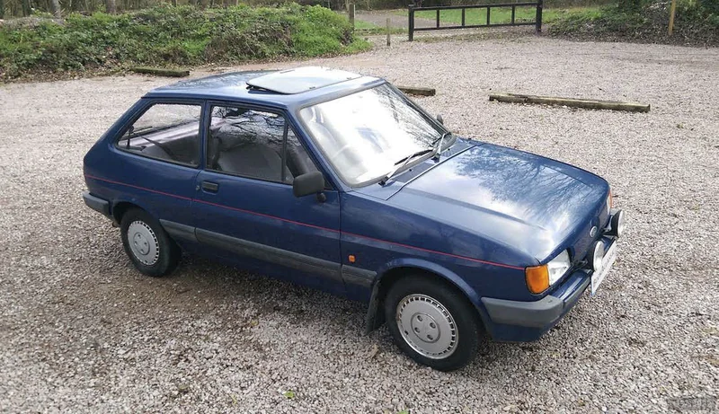 1988 Ford Fiesta in London 8