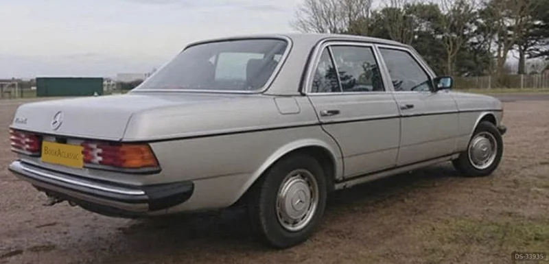 1984 Mercedes-Benz W123 230e in Hartlepool 2
