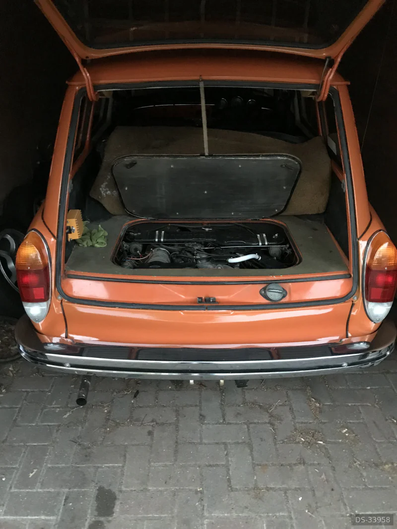 1971 Volkswagen Type 3 Squareback in Brentwood 3