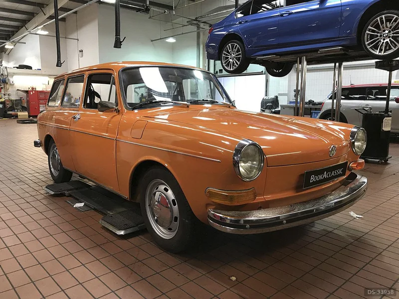 1971 Volkswagen Type 3 Squareback in Brentwood 7