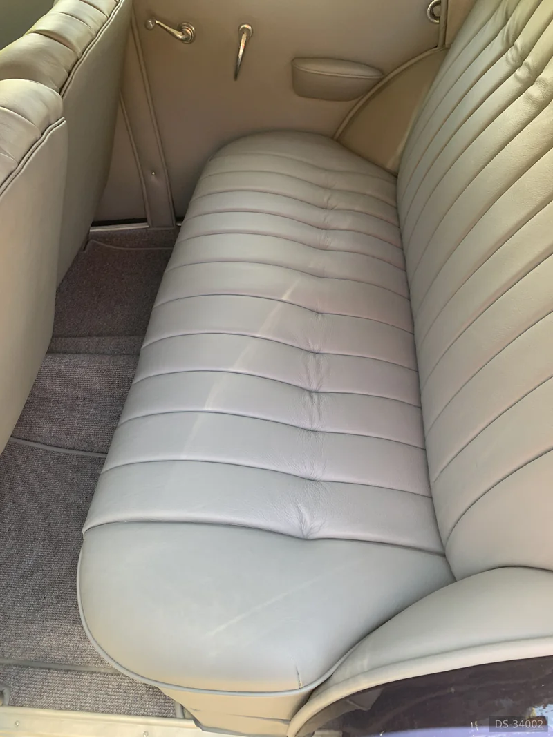 1951 Mercedes-Benz 170s in Sanctuary Cove 4