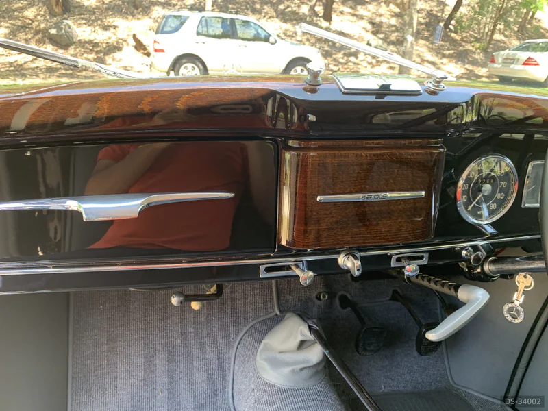 1951 Mercedes-Benz 170s in Sanctuary Cove 7