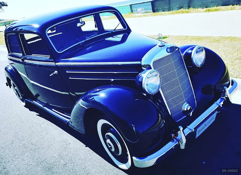 1951 Mercedes-Benz 170s in Sanctuary Cove 3