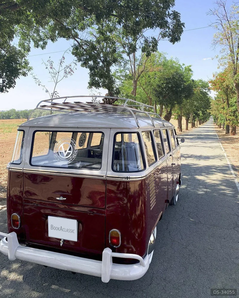 1975 Volkswagen T1 in Madrid 2